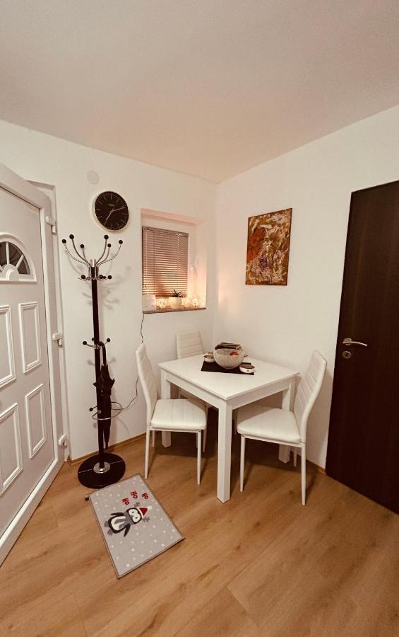 Apartment In Time Sesvete Exterior foto